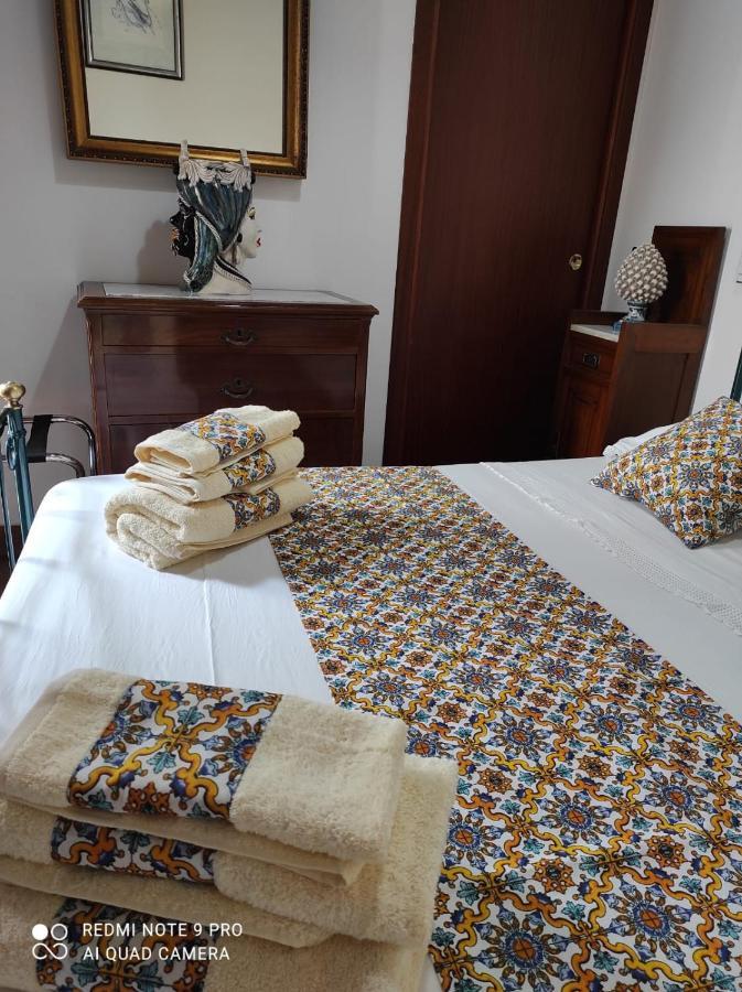 B&B Il Padrino Savoca Exteriör bild