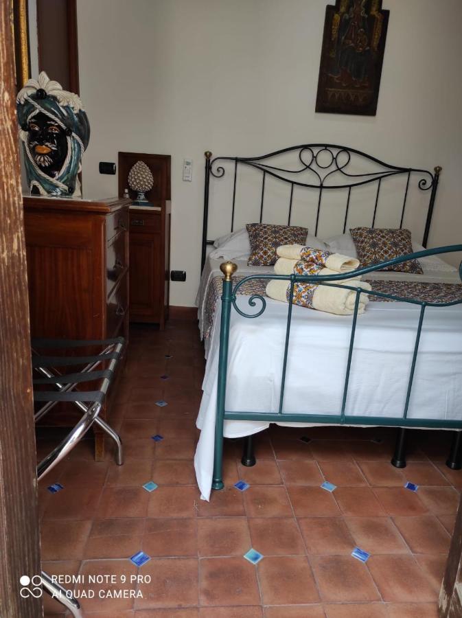 B&B Il Padrino Savoca Exteriör bild