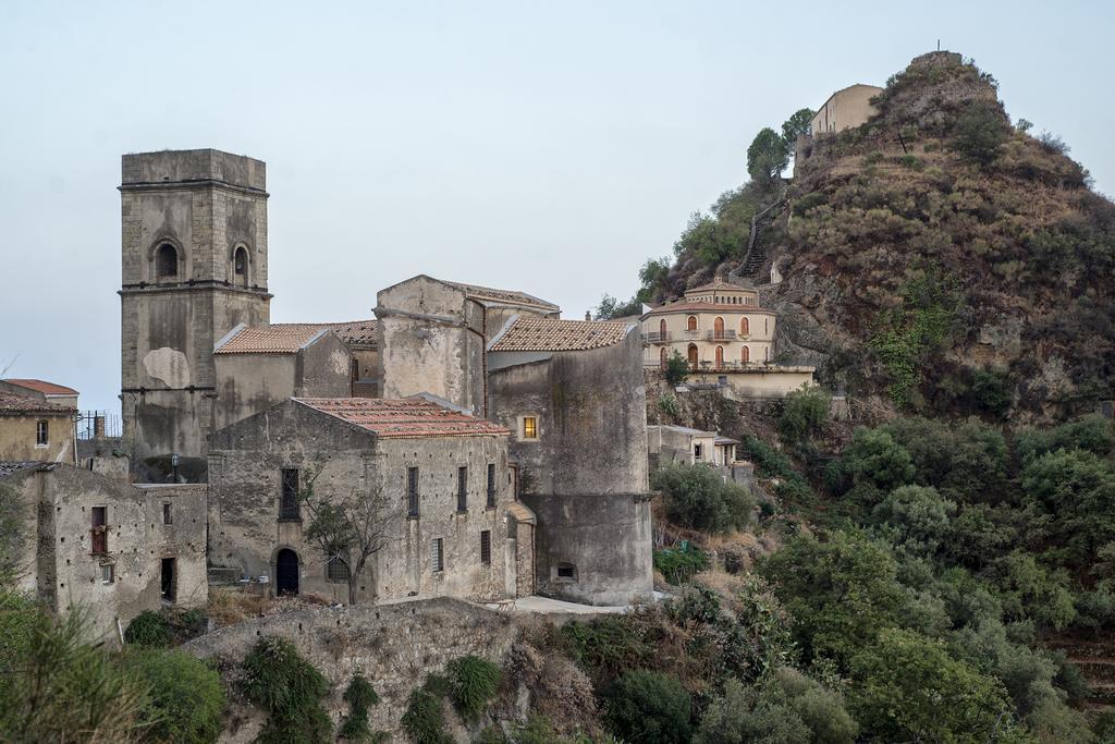 B&B Il Padrino Savoca Exteriör bild
