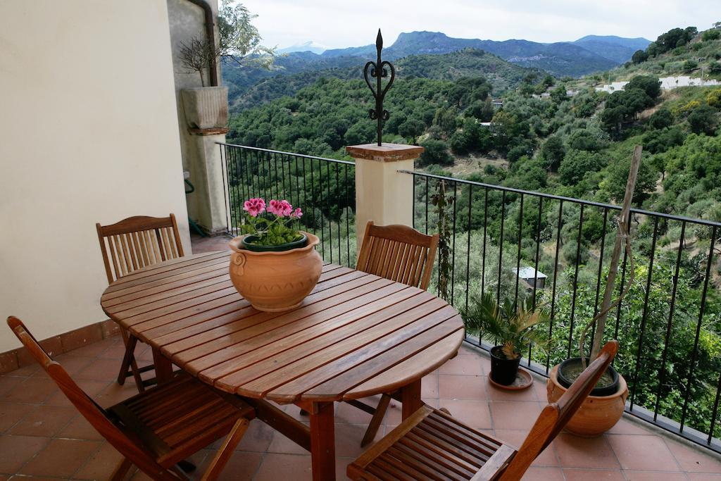 B&B Il Padrino Savoca Rum bild